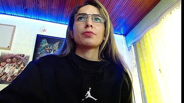 Snapshot of Niky_777 chatting on February 17, 4:17 pm Niky 777 online show from February 17, 4:17 pm