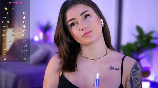 AishaCarter online show from November 17, 8:02 pm