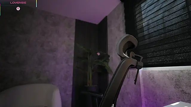 AmyWalker  online show from March 19, 1:00 pm