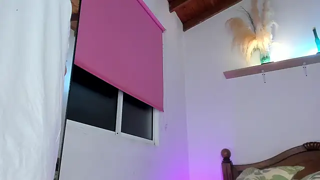 Snapshot of Juan_Castano chatting on October 17, 7:44 am Juan Castano online show from October 17, 7:44 am