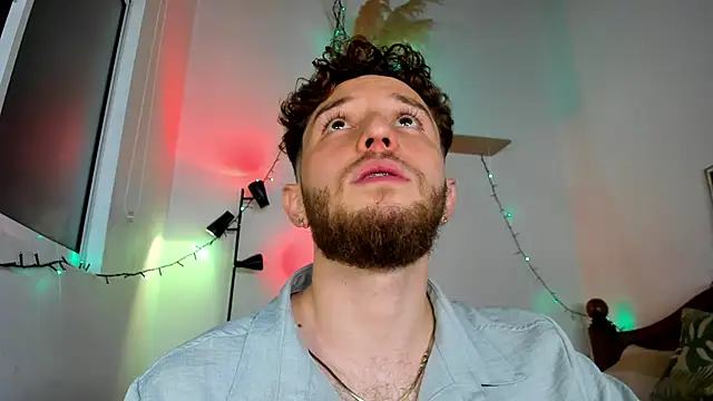 Juan Castano online show from December 18, 7:24 am