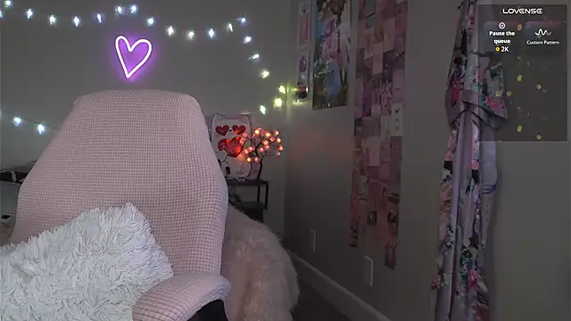 K4Li3Rxyzz online show from February 24, 8:21 pm