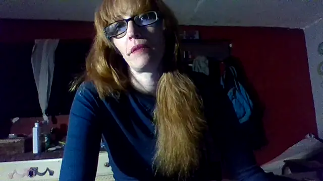4EyedSluttyGinger online show from December 20, 11:21 am