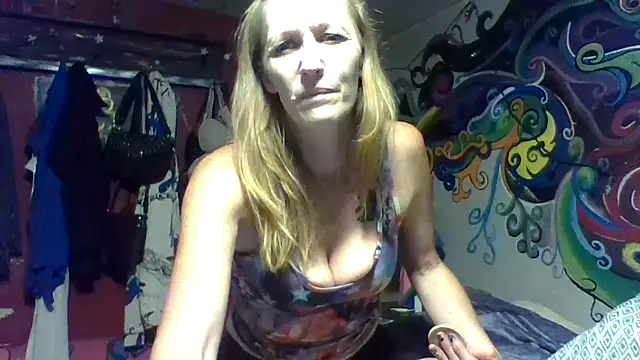 4EyedSluttyGinger online show from September 8, 8:41 pm