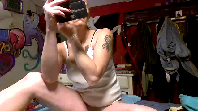 4EyedSluttyGinger online show from February 23, 6:34 pm