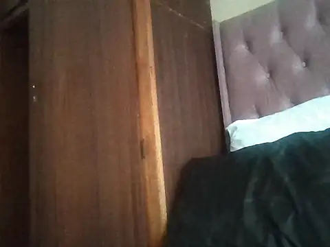 Snapshot of ShooingBunch chatting on October 6, 8:15 am ShooingBunch online show from October 6, 8:15 am