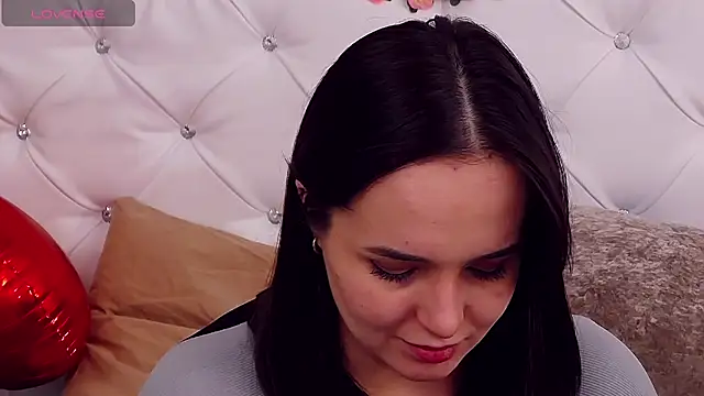 MeIisaLove online show from February 22, 5:25 pm