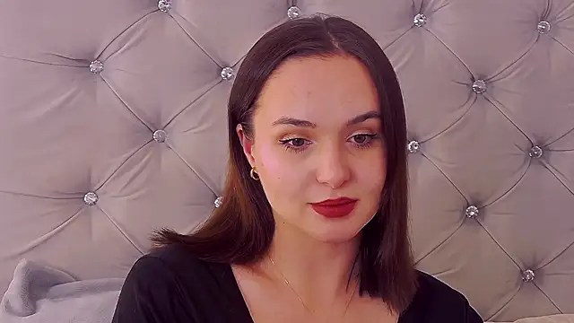 MeIisaLove online show from April 23, 3:02 pm