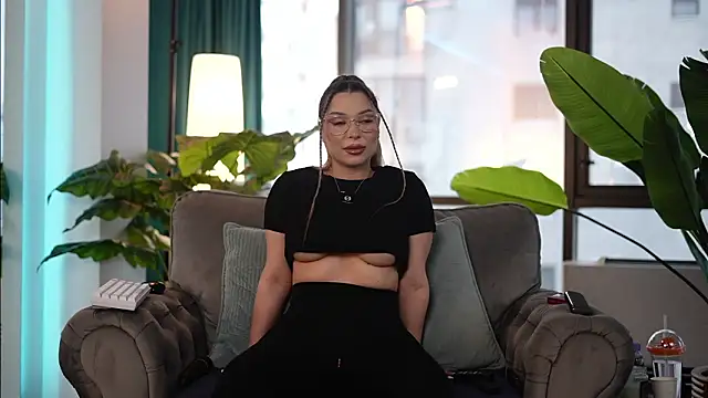 Snapshot of Assmerising chatting on February 21, 10:50 am Assmerising online show from February 21, 10:50 am