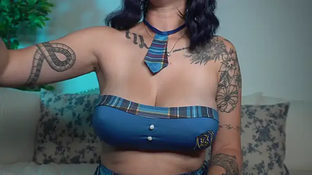 Snapshot of greydesire chatting on September 29, 12:39 am greydesire online show from September 29, 12:39 am