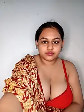 bumblebeegirl online show from February 1, 1:41 pm