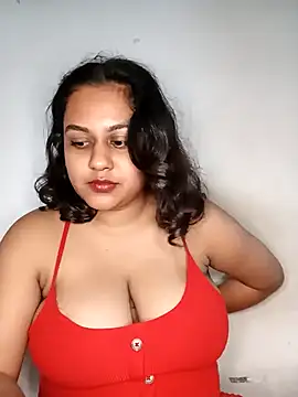 bumblebeegirl online show from January 6, 12:16 am