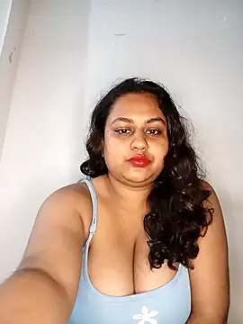 bumblebeegirl online show from October 13, 5:03 pm