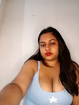 Snapshot of bumblebeegirl chatting on February 4, 12:22 pm bumblebeegirl online show from February 4, 12:22 pm