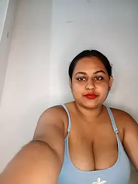 bumblebeegirl online show from October 14, 12:50 pm