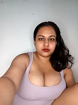 bumblebeegirl online show from January 17, 9:17 pm