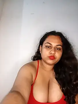 bumblebeegirl online show from January 11, 9:11 pm