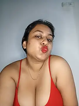 bumblebeegirl online show from June 20, 1:38 pm