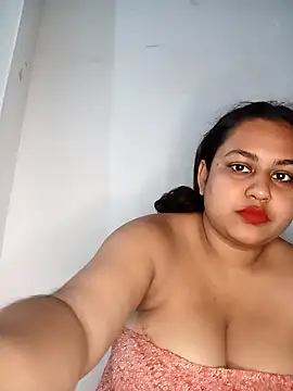 bumblebeegirl online show from October 12, 1:12 pm