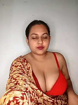 bumblebeegirl online show from February 28, 5:37 pm