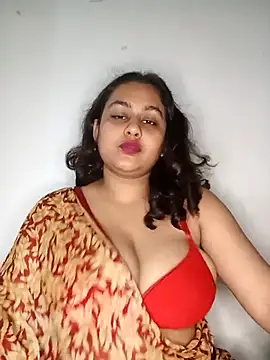 bumblebeegirl online show from March 7, 8:55 pm