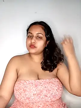 bumblebeegirl online show from January 26, 3:58 pm