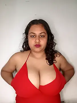 bumblebeegirl online show from March 1, 11:28 am