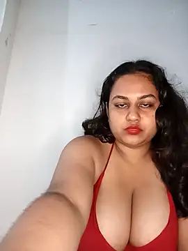 bumblebeegirl online show from October 3, 2:07 pm