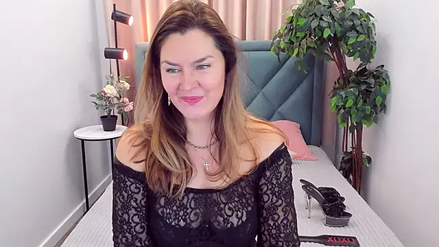 Adele Russo online show from January 31, 3:55 pm