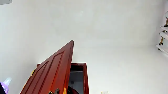 Z-O-E-Y online show from March 30, 10:17 am