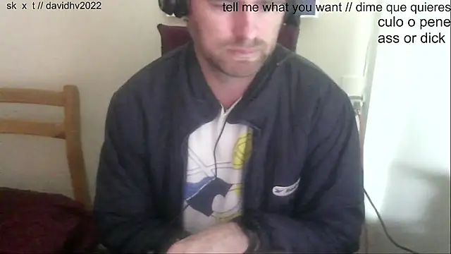 Snapshot of Davidhv2022 chatting on March 22, 3:31 pm Davidhv2022 online show from March 22, 3:31 pm