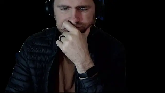 Davidhv2022 online show from April 8, 1:34 pm