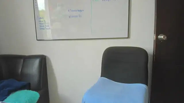 squirttati33 online show from November 4, 4:00 pm