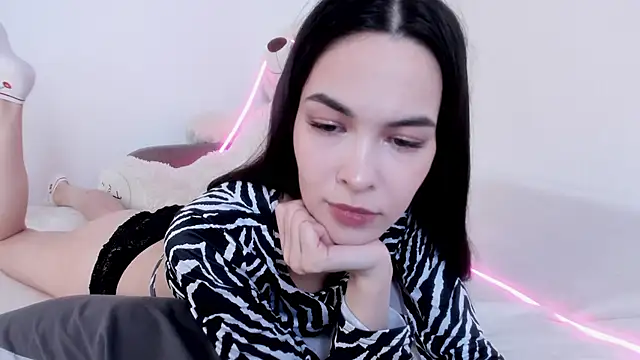 666kisses online show from March 15, 7:20 am