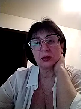 AlbinaXPretty online show from March 8, 5:33 pm