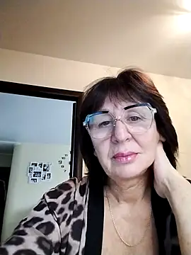 AlbinaXPretty online show from October 26, 7:31 am