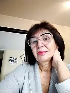 AlbinaXPretty online show from November 17, 9:24 am