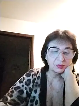 AlbinaXPretty online show from November 11, 7:52 pm