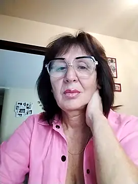 AlbinaXPretty online show from September 17, 8:05 am