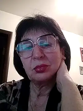 AlbinaXPretty online show from March 19, 4:45 pm