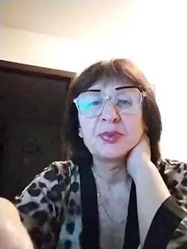 AlbinaXPretty online show from November 18, 4:21 pm