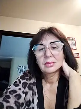 AlbinaXPretty online show from September 23, 7:15 am