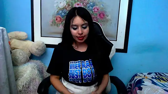 Snapshot of Luciana_and_Neitan chatting on January 8, 2:46 am Luciana and Neitan online show from January 8, 2:46 am