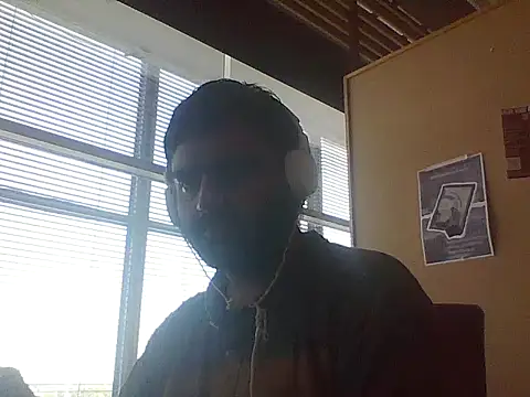 Snapshot of JohnBond009 chatting on June 18, 1:49 pm JohnBond009 online show from June 18, 1:49 pm