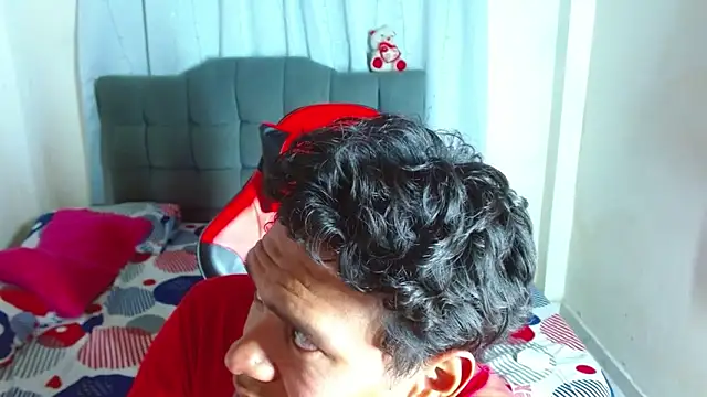 kelvin jhoseth1 online show from December 23, 2:11 am