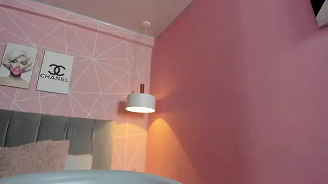 dolly zoe online show from December 20, 1:41 am