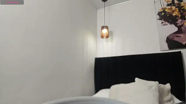 dolly zoe online show from April 11, 5:15 am