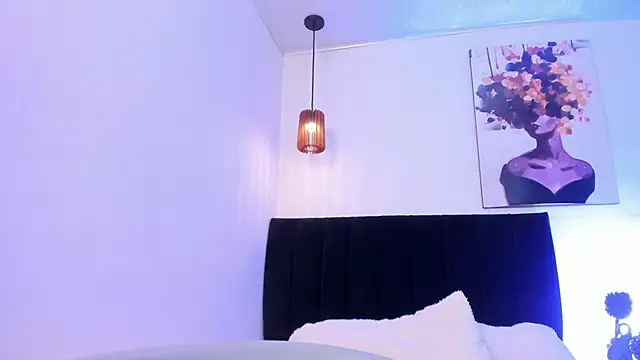 dolly zoe online show from February 12, 6:13 am