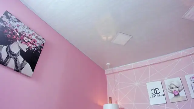 dolly zoe online show from November 25, 5:30 am