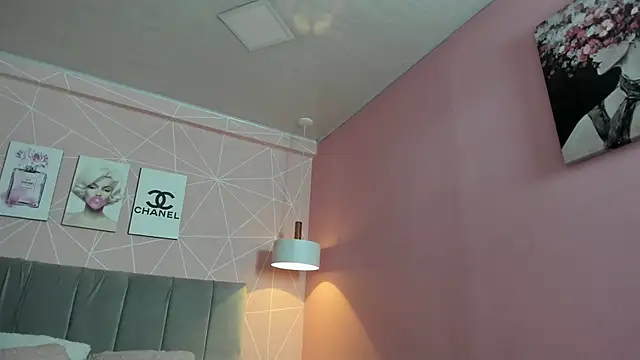 dolly zoe online show from November 7, 10:03 pm